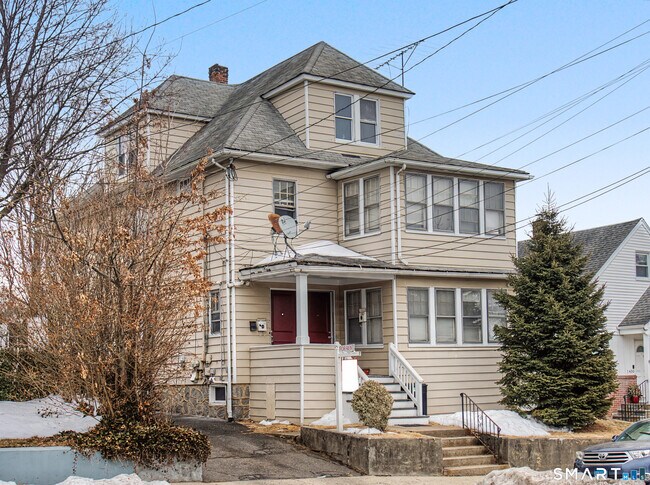 Building Photo - 1440 Wood Ave