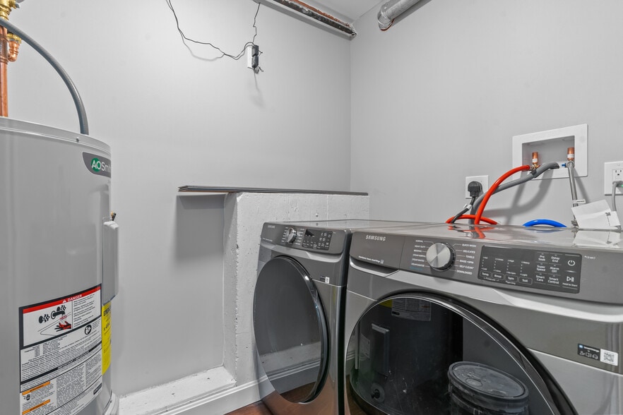 Building Photo - 22 Quimby St