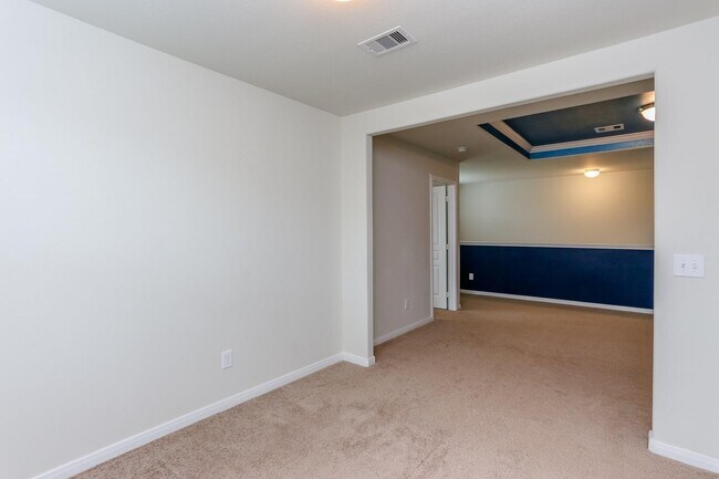 Building Photo - 914 Canyon Hill Ln