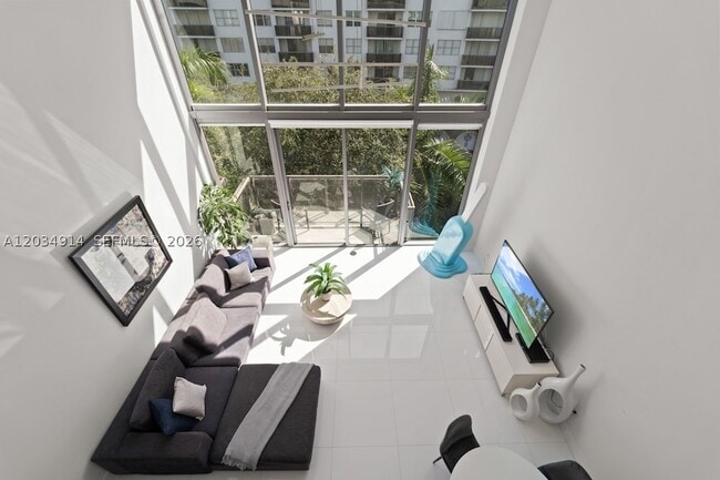 Building Photo - 6000 Collins Ave