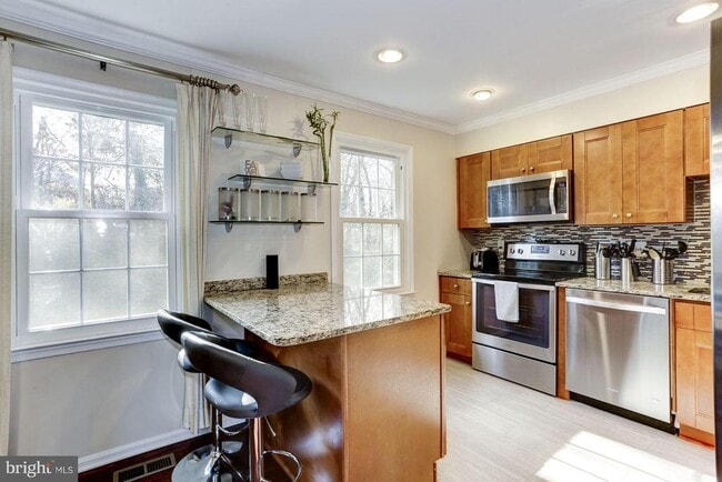 Building Photo - 6069 Crown Royal Cir