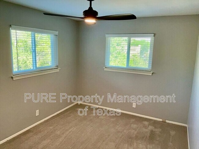 Building Photo - 9103 Comburg Dr