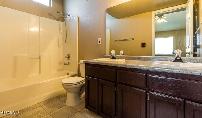 Building Photo - 3136 Tierra Encino Dr