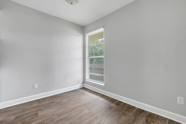 Floorplan - Great apartment near West Tennessee