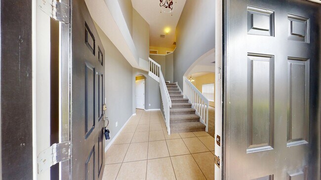 Building Photo - FABULOUS 4/2.5 HOME IN GATED CALABRIA COVE...
