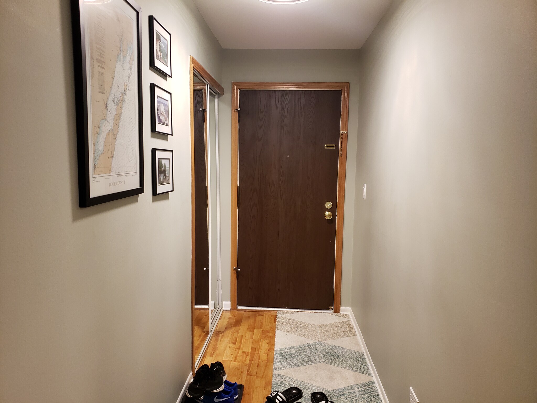 HALLWAY - 1002 Castilian Ct