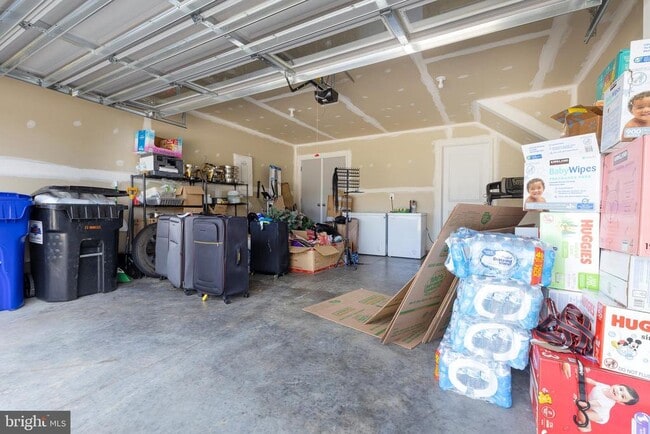 Building Photo - 3912 Applegate Ct