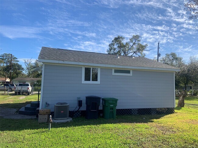 Building Photo - 8309 Autumn Ln