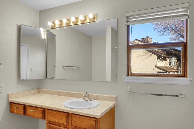 Building Photo - $1,695.00 - HALF OFF First Months' Rent - 2 Bedrooms, 2 Bathrooms, Apartment in Colorado Springs ...