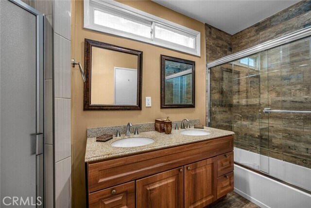 Building Photo - 6119 Tampa Ave