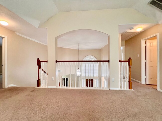 Building Photo - 16735 Village View Trail