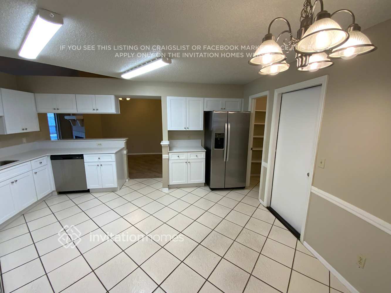 Building Photo - 3871 Biscayne Dr