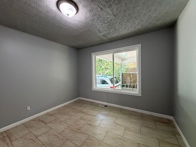 Building Photo - 2157 Nelms Dr SW