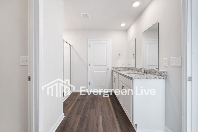 Building Photo - Coming Soon!