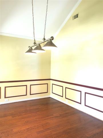 Building Photo - 1709 Oak Brook Ln