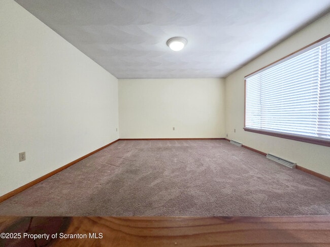 Building Photo - 925 Jessup Ave