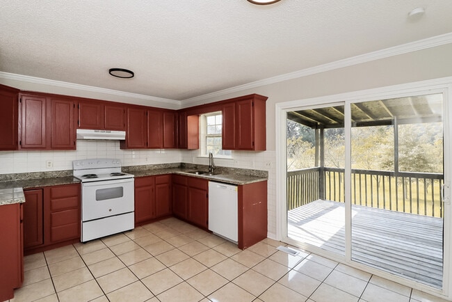 Building Photo - 156 Cook Rd NW