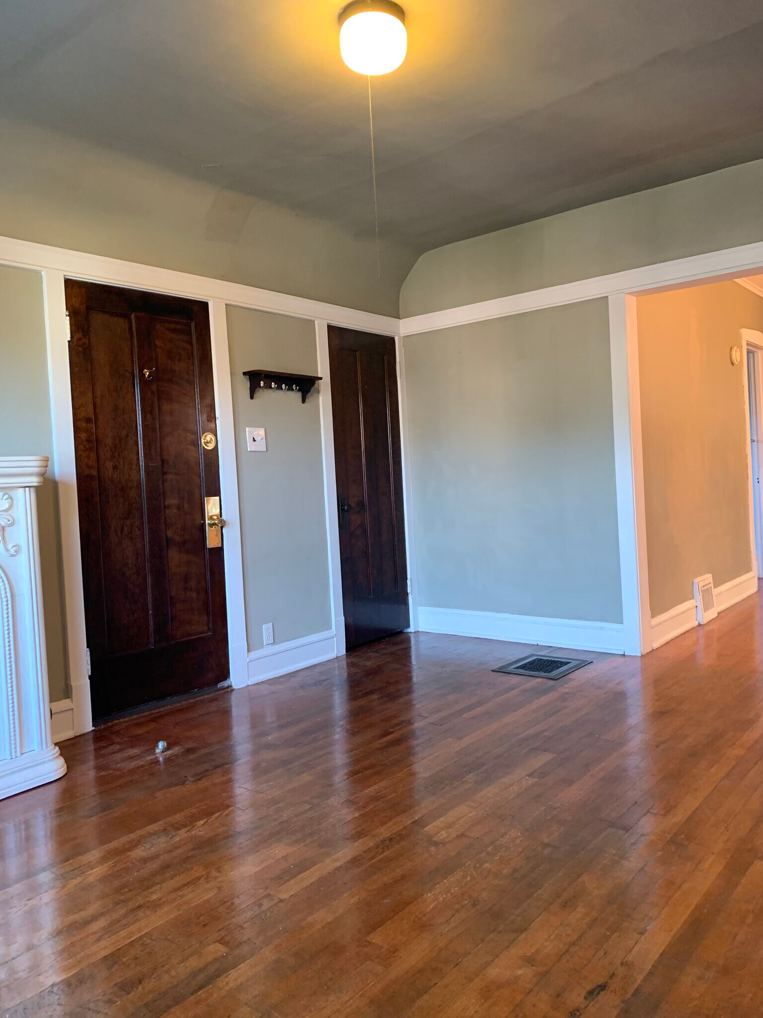 Living Room - 4704 W Waveland Ave