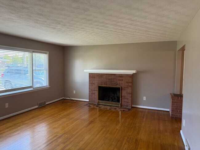 Building Photo - 1862 Powder Mill Rd