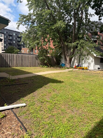 Building Photo - 3029 Humboldt Ave S