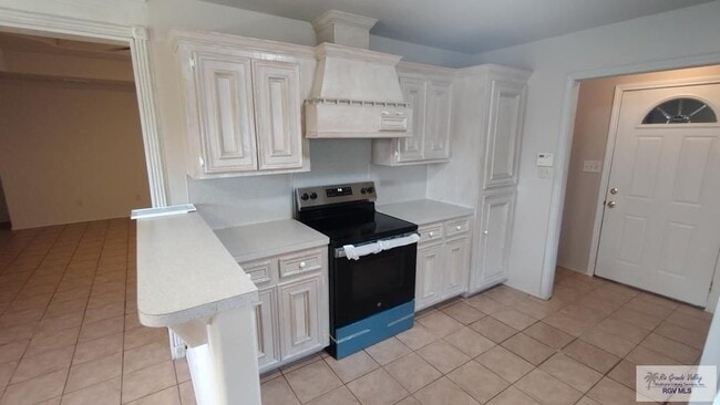 Building Photo - 4860 Larkspur Dr