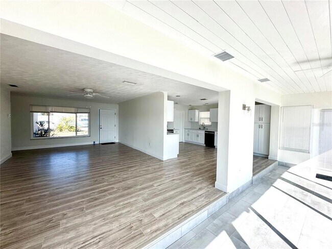 Building Photo - 535 173rd Ave
