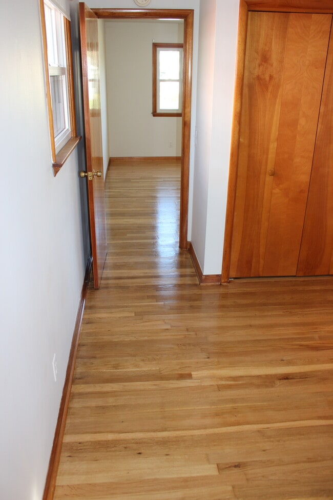 Building Photo - 772 Southport St