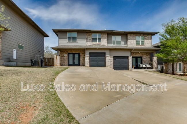 Building Photo - 7907 NW 135th Terrace