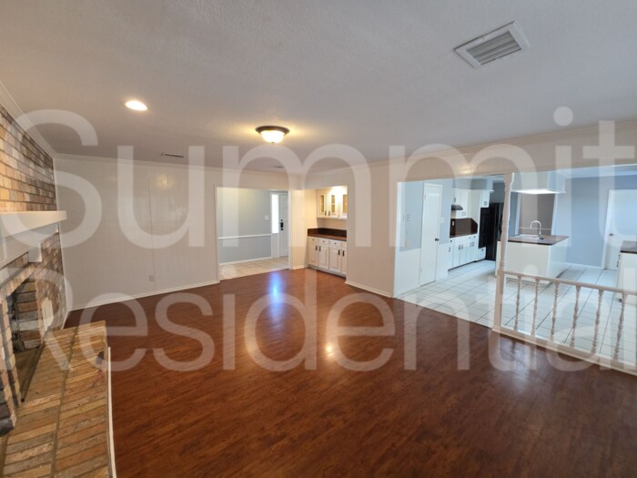 Building Photo - 5223 Brownlee Ln
