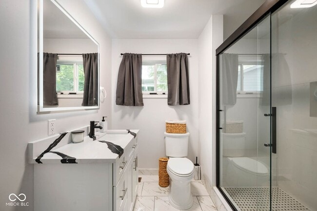 Building Photo - 66 Sherman Dr