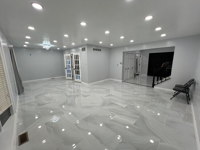 Building Photo - 43309 Westview Dr