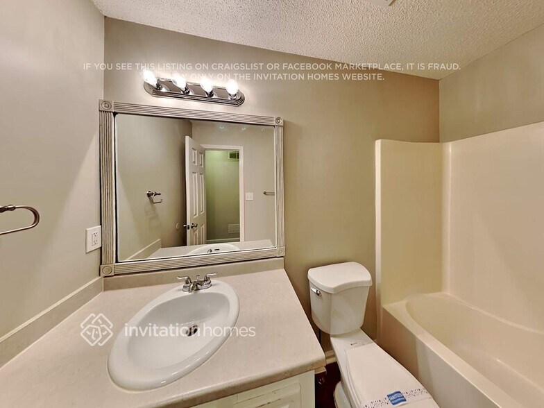 Building Photo - 303 Pamela Pl
