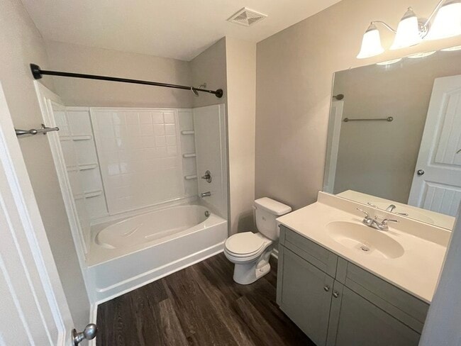 Building Photo - Antioch 3 bedroom townhome w/ 1 car garage!