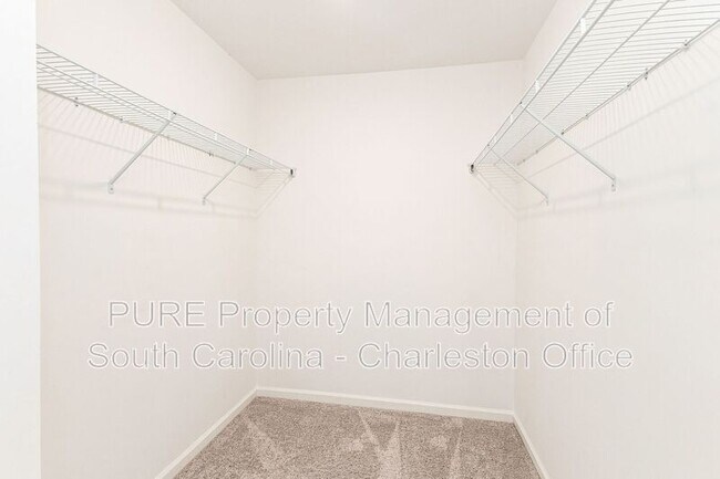 Building Photo - 1305 Scarlett Maple St