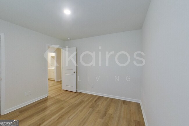 Building Photo - 109 Inez Ave