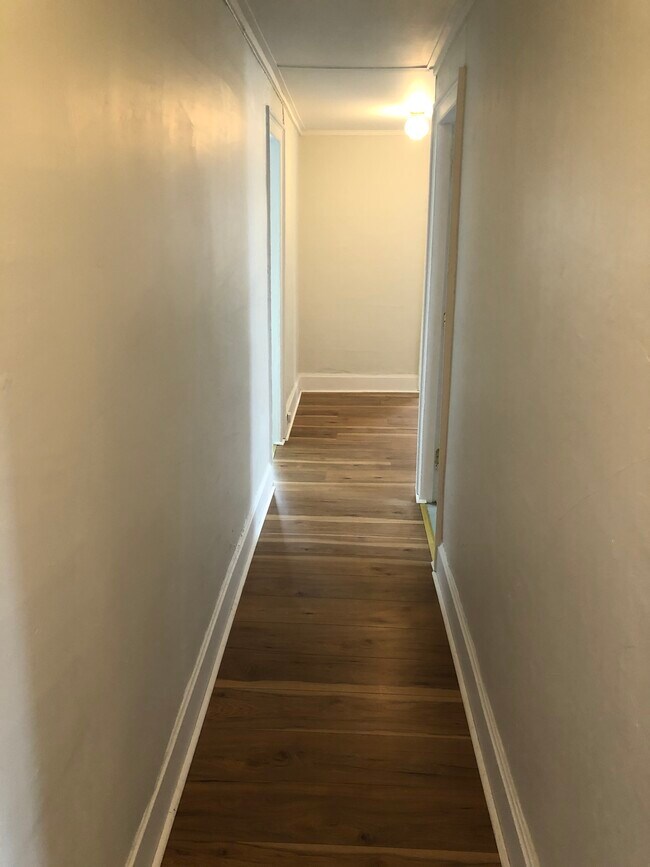 Building Photo - 40 Railroad St