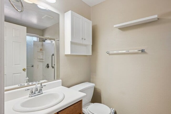 Building Photo - 6664 E Virginia St