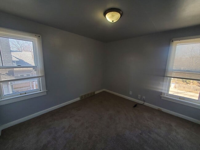 Building Photo - 6324-6324A W Richmond Ave