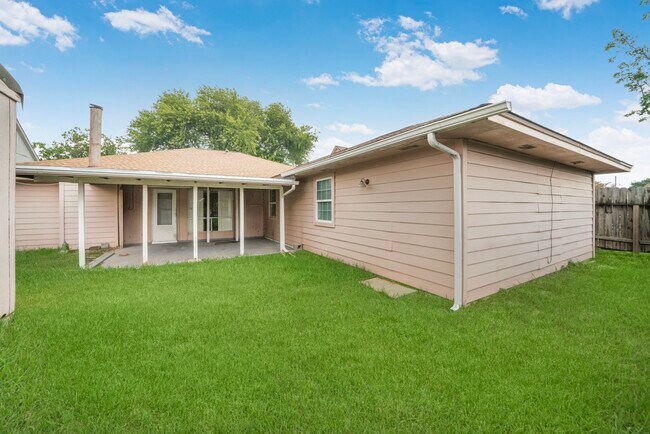 Building Photo - 16719 Sky Blue Ln