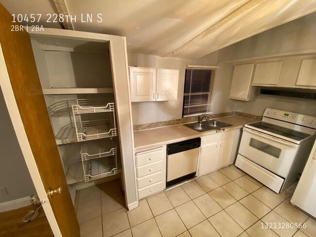 Building Photo - 10457 S 228th Ln