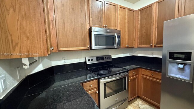 Building Photo - 5866 Hampton Hills Blvd