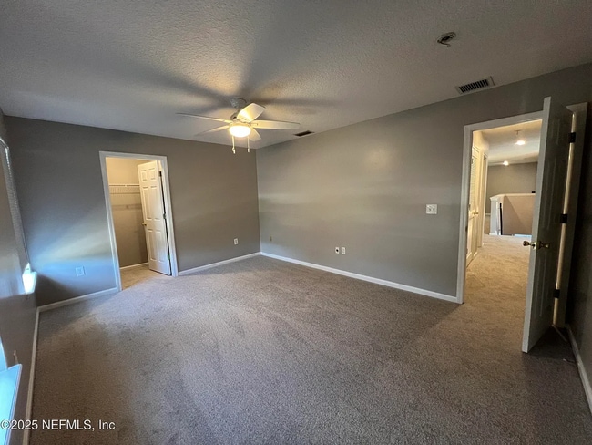 Building Photo - 6 Bedrooms 4 Bathroom 1672 Hammock Grove Lane