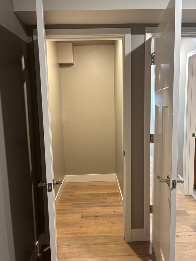 Building Photo - 762 Geoglein -3