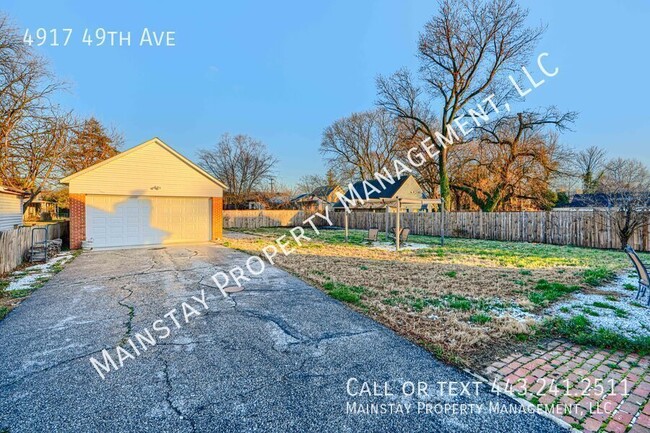 Building Photo - 4917 49th Ave