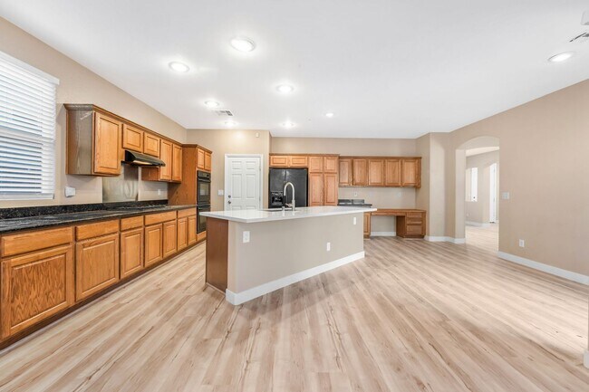 Building Photo - 9721 Sienna Valley Ave