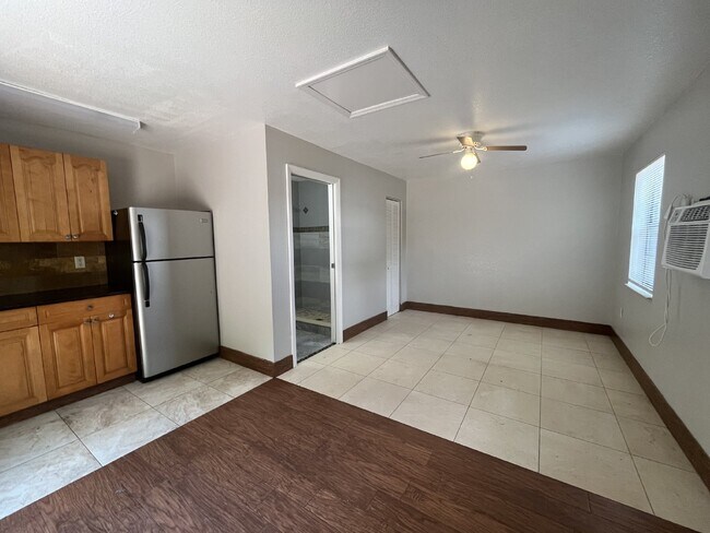 Building Photo - Renovated Garage Studio For Rent