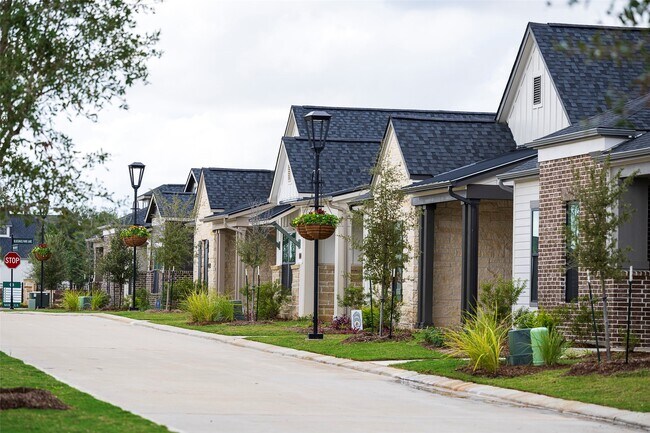 Building Photo - 15007 Gardenberry Ln