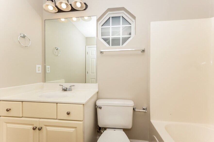 Building Photo - 1518 Antebellum Dr