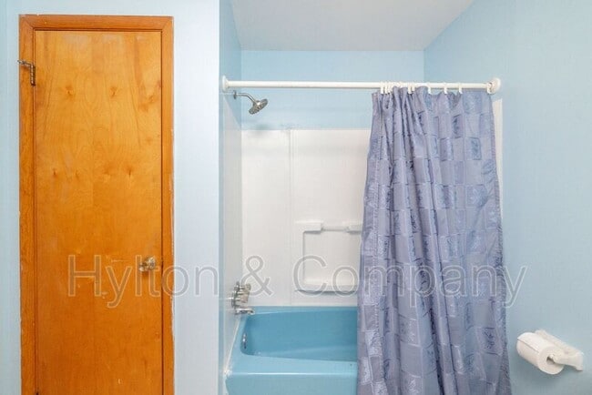 Building Photo - 5110 New Kent Hwy