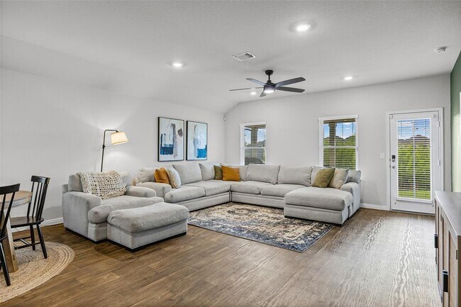 Building Photo - 20120 Andrew Johnson Dr